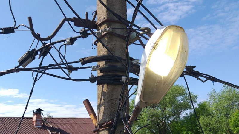 В Рузском округе ремонтируют уличные светильники