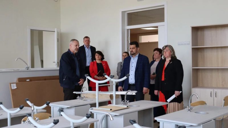 В Тучково завершается строительство школы