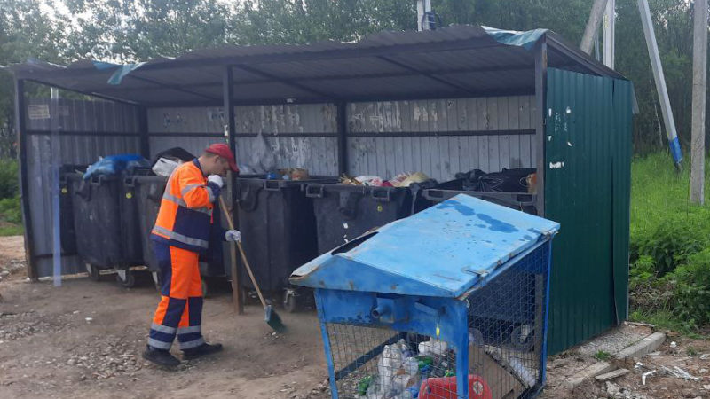 В Рузском округе наводят чистоту на контейнерных площадках