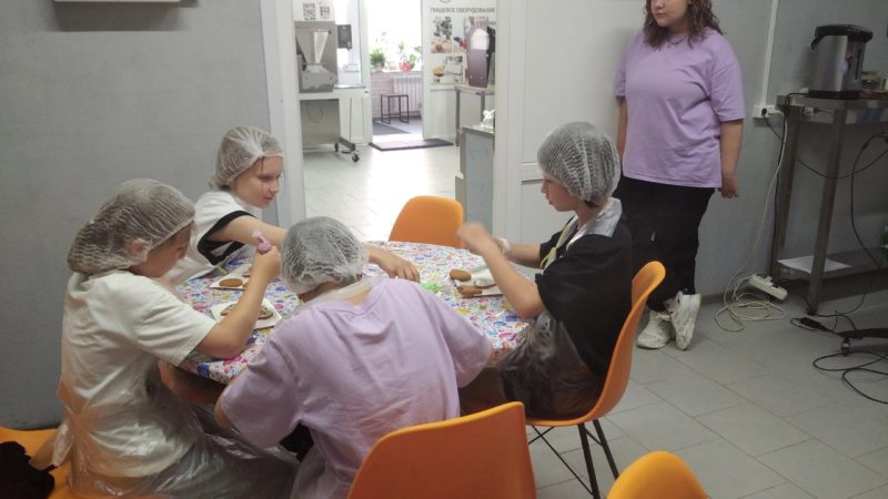 Кулинарные мастер-классы – для участников клуба «Каникулы в Молодежке»