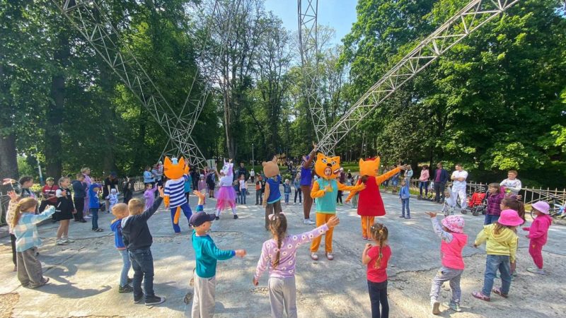 На Городке дети участвовали в танцевальном батле и конкурсах
