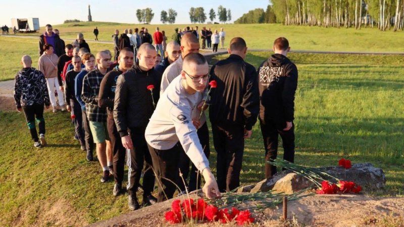 Николай Пархоменко напутствовал призывников на Бородинском поле