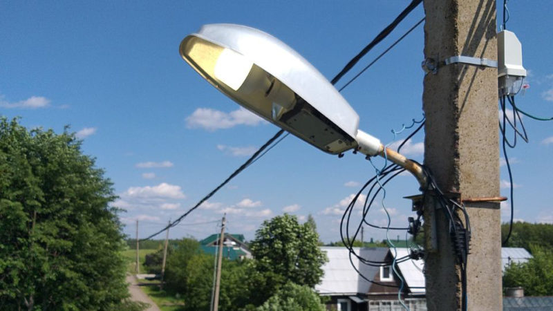 В Рузском округе приводят в порядок светильники