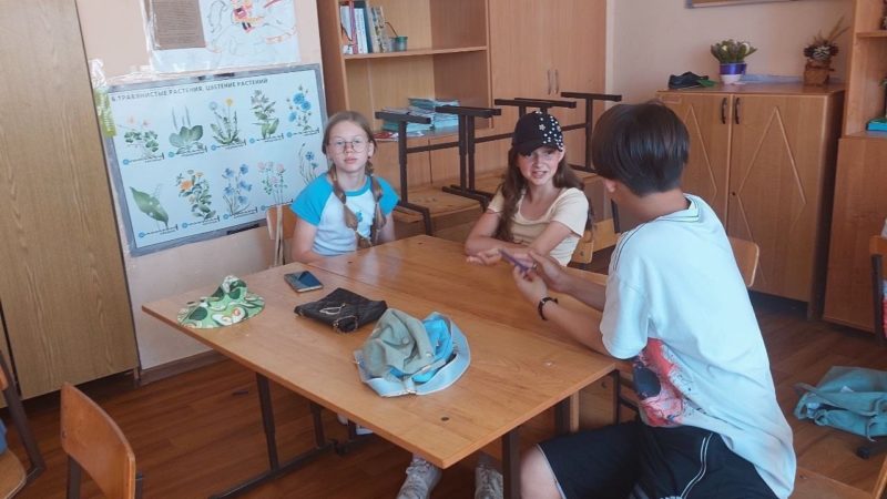 Рузские волонтеры проводят конкурсы и квизы в летних лагерях