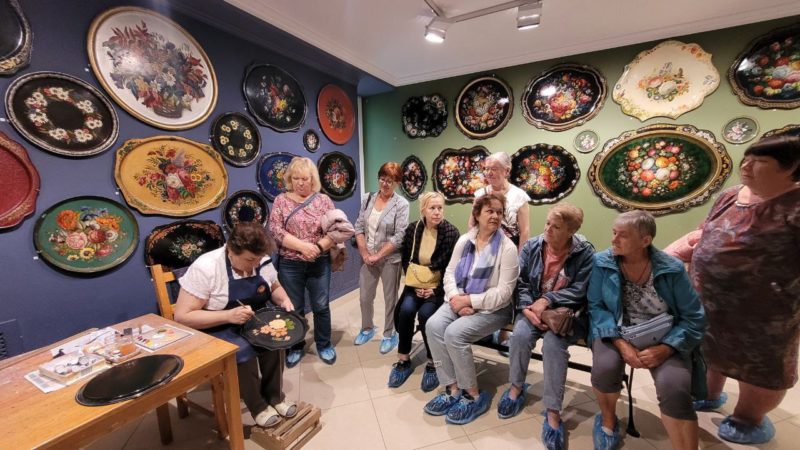 Рузские пенсионеры побывали в Жостово и Федоскино