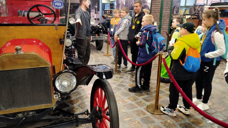 Дети рузских полицейских – в крупнейшем в Европе частном музее техники