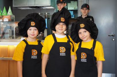 Участники клуба «Каникулы в Молодежке» участвовали в мастер-классе по приготовлению пиццы