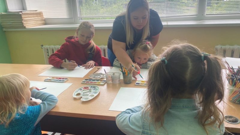 Космодемьянцы создавали яркие рисунки