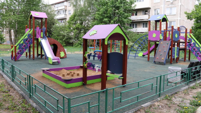 Детским площадкам – безопасность и качество