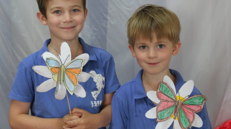 Дороховчане мастерили ромашку с бабочкой