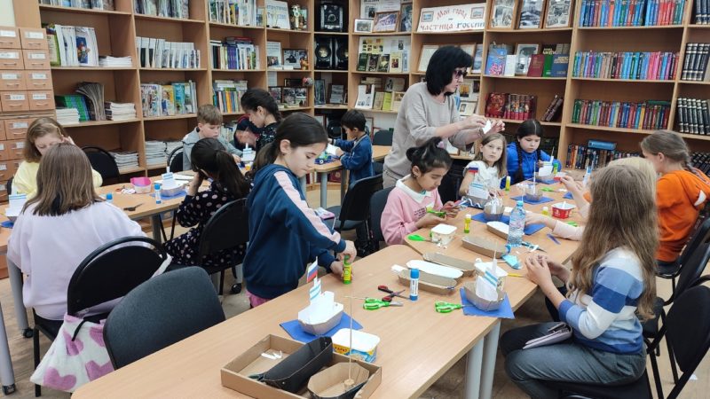 Тучковские ребята узнали об истории флота и сделали кораблики