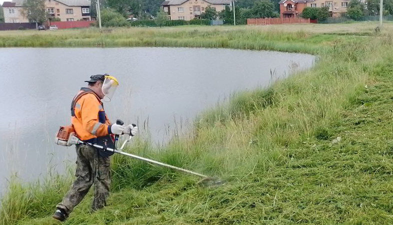 В Рузском округе косят траву