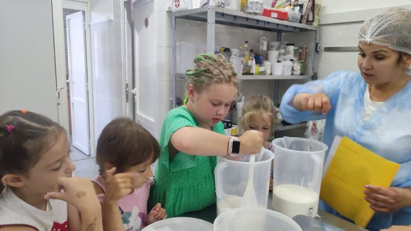 Кондитерские мастер-классы для клуба «Каникулы в Молодежке»