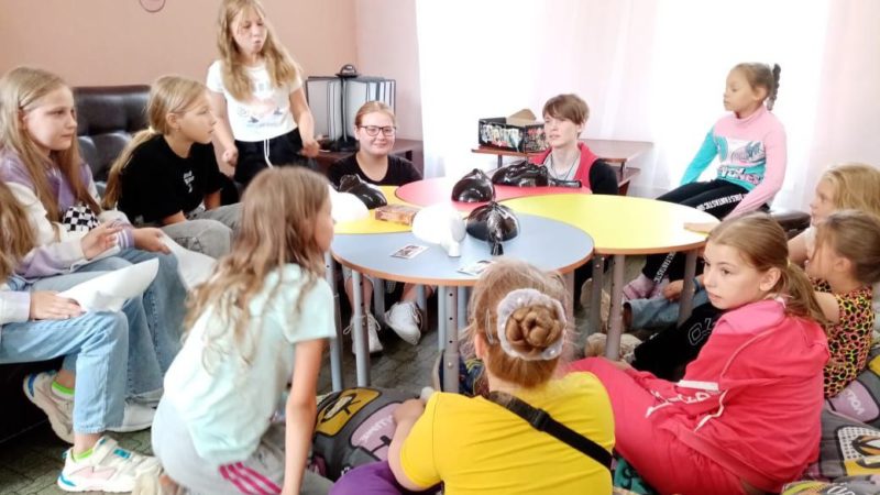 Юных ружан пригласили в библиотеку поиграть