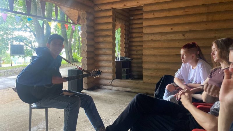 На Городке выступил волоколамский гитарист