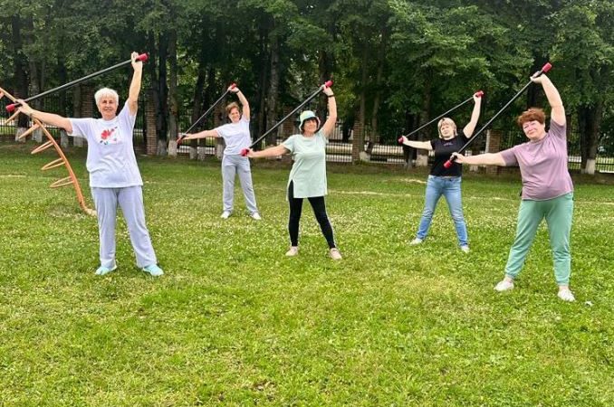 Долголеты осваивают бодибар