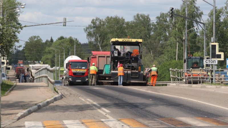 В Рузском округе ремонтируют дороги и обустраивают «народные тропы»