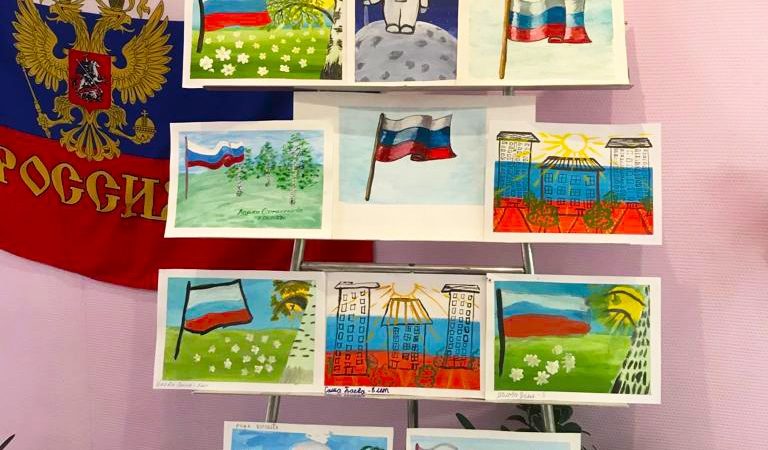 Выставка рисунков — в Горбовском СДК