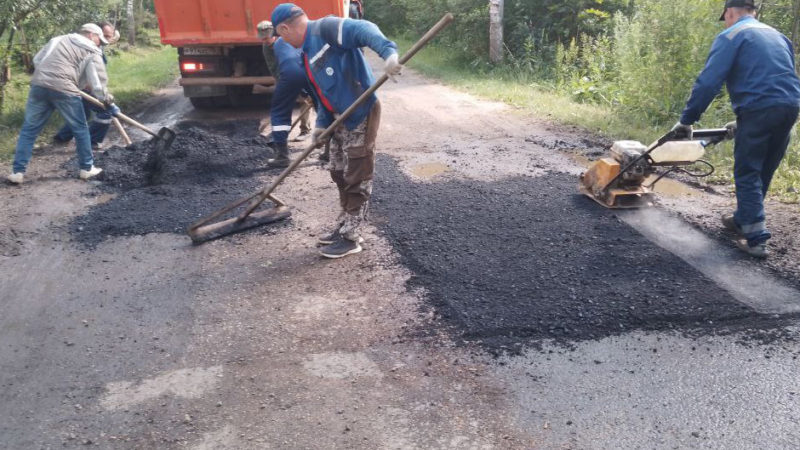 В Рузском округе проводят ремонт дорожного полотна