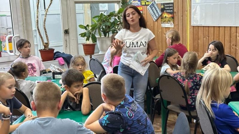 В Нововолковском СДК посетителям рассказали о творческих объединениях