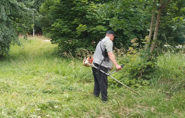 В Рузском округе окашивают общественные территории