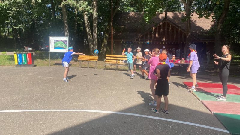 На Городке вспомнили старинную игру