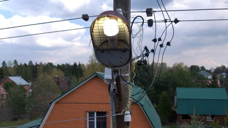 В Рузском округе приводят в порядок светильники