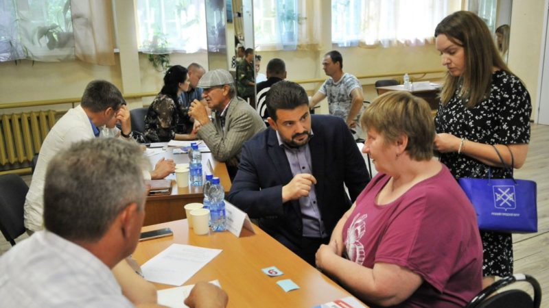 На Беляной Горе состоялась встреча жителей с Николаем Пархоменко и его заместителями