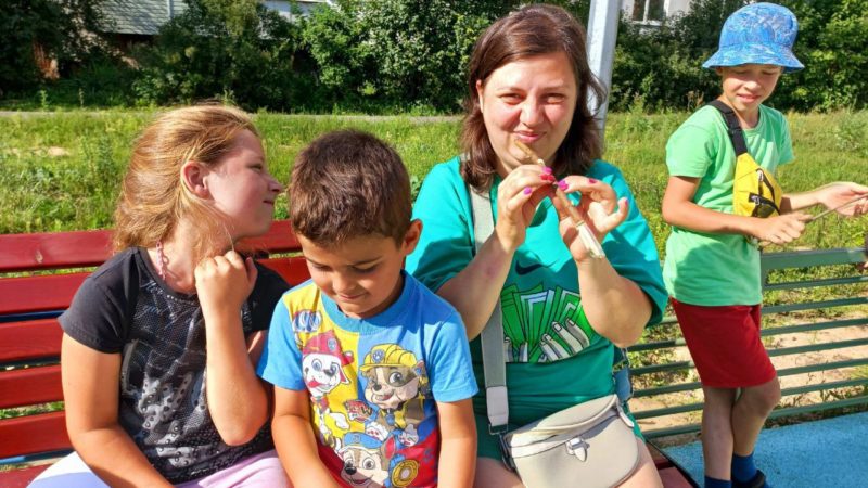 Рузские ребята играли, вдохновившись сказкой о палочке-выручалочке