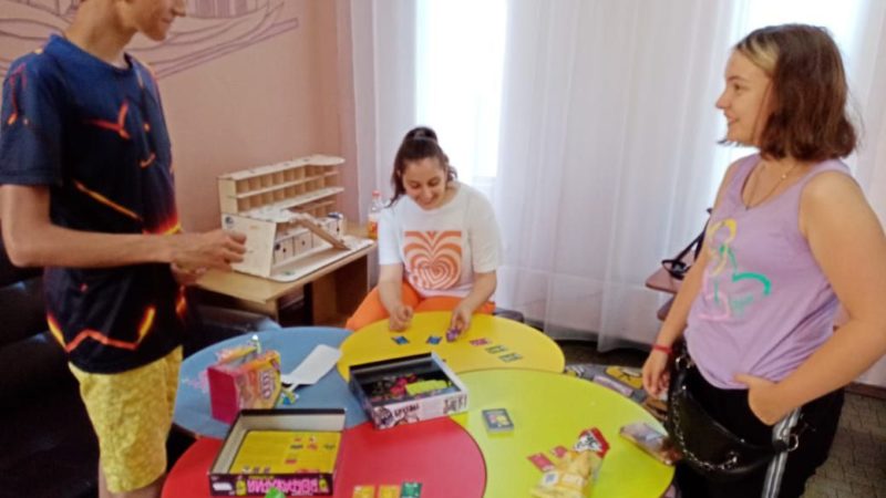 Рузские ребята играли в мемы, «Воображарий» и «Башню»