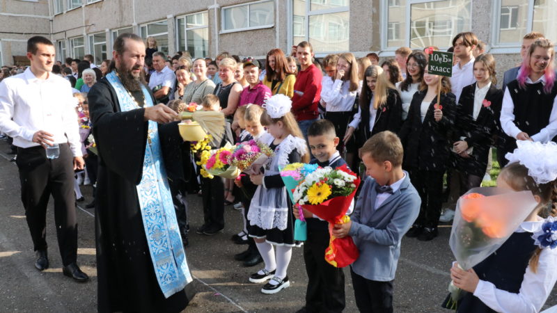 В школах округа прошли торжественные мероприятия