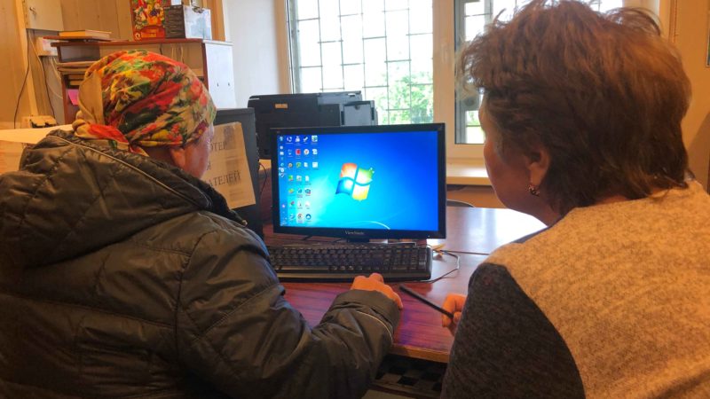 Сытьковцы старшего поколения оценили преимущества глобальной сети