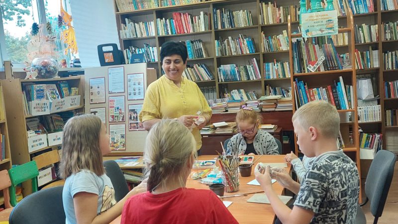 Юные дороховчане лепили мультяшных героев