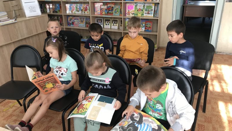 Никольским школьникам – о Борисе Заходере