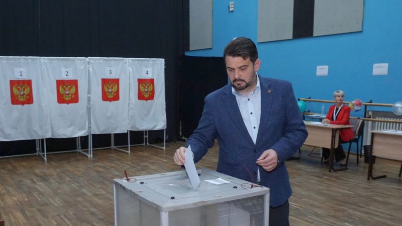 Николай Пархоменко проголосовал на выборах губернатора