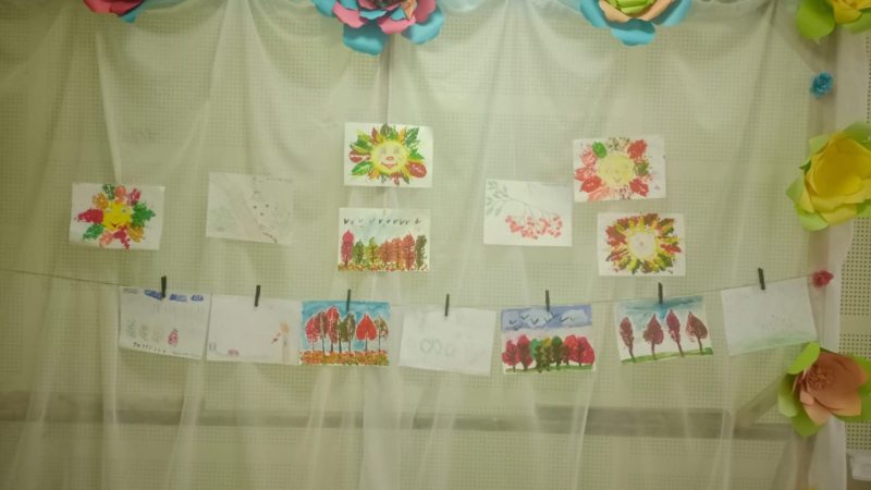 В Брикетском СДК — выставка рисунков