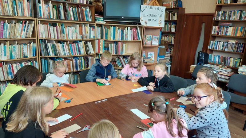 Дороховчане занимались творчеством в библиотеке