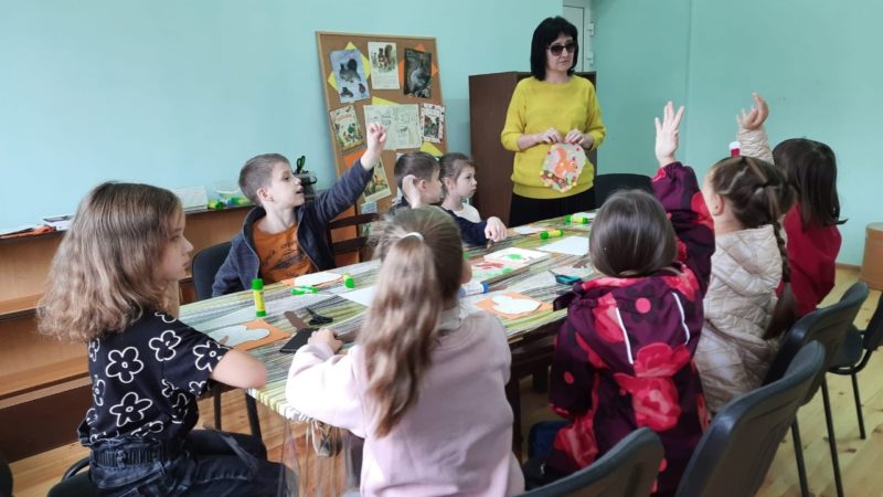 Юные тучковцы мастерили бельчат