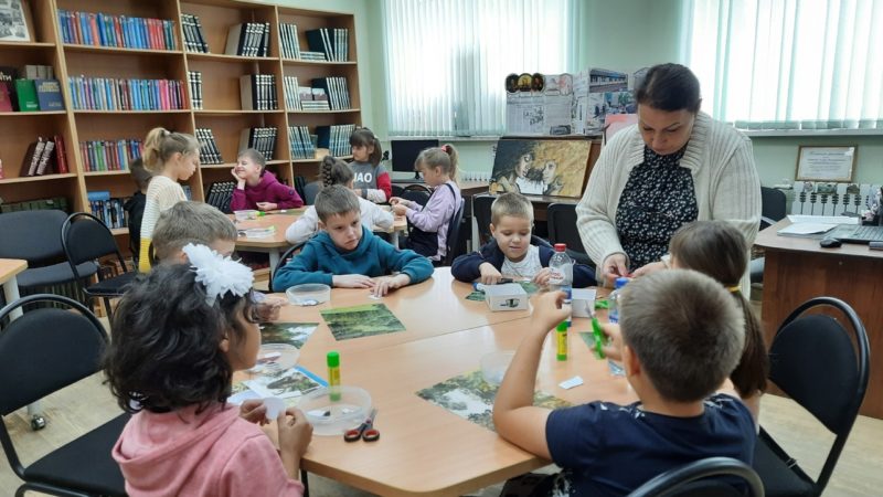 Юные тучковцы воплощали в аппликациях образ милого колючего зверька