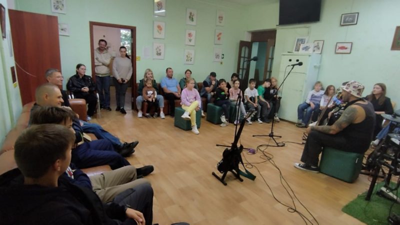 В Рузской библиотеке выступили музыканты