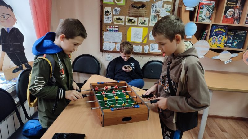 Юные тучковцы играли и изучали карту России