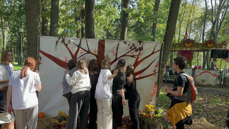 На Городке были организованы фотовыставка, фотозона, ярмарка