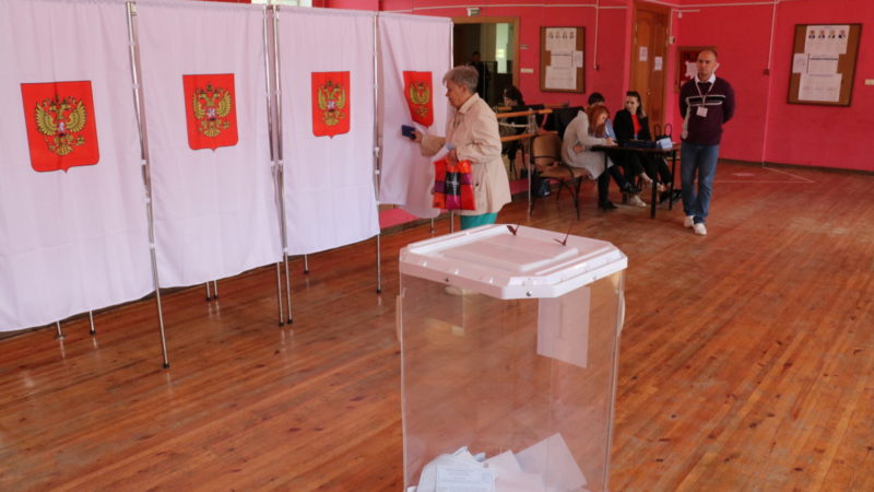 На каждом избирательном участке работают наблюдатели