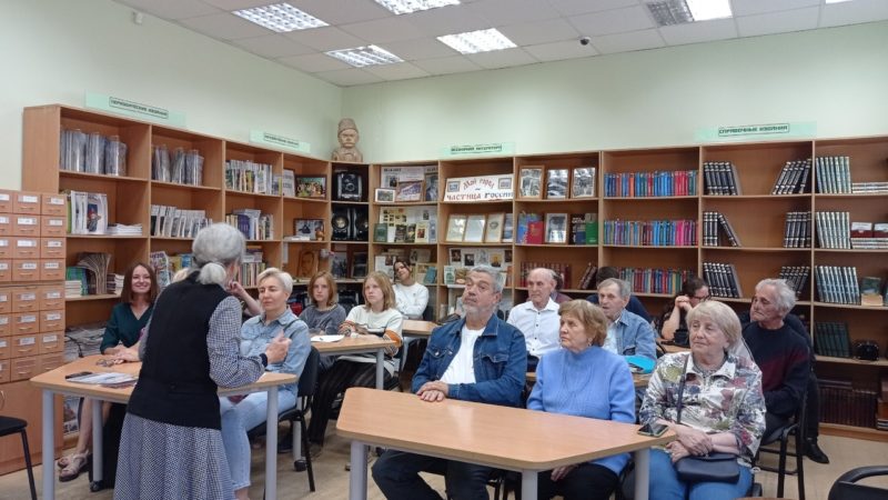 В Тучковской библиотеке День поселка отметили стихами