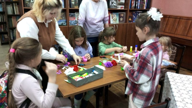 В Рузской библиотеке сделали гортензии