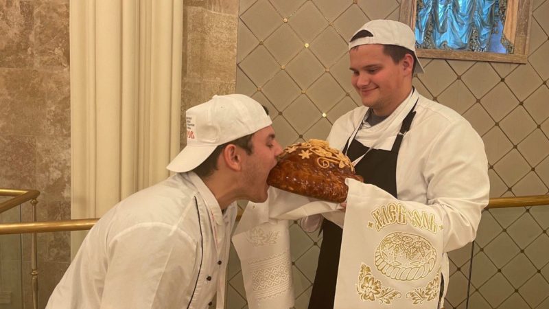 Каравай тучковских студентов покорил жюри