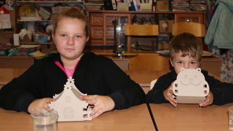 Дороховчане собирали сказочные домики