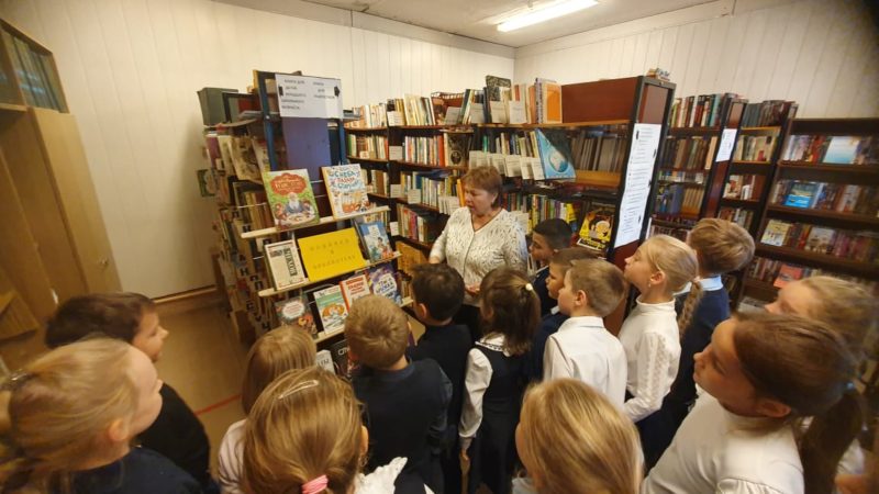 Сытьковским школьникам показали, как работает библиотека
