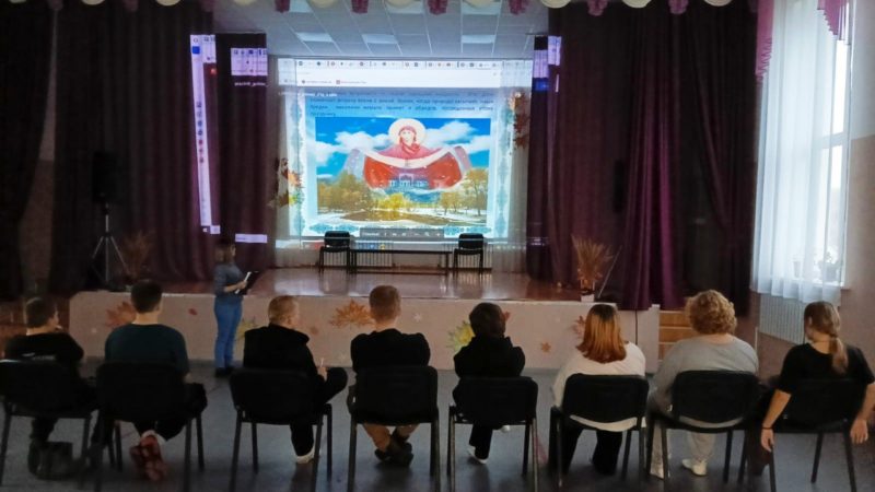 Горбовцам рассказали о празднике Покрова Богородицы