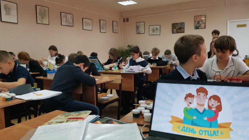 Гимназисты занимаются творчеством